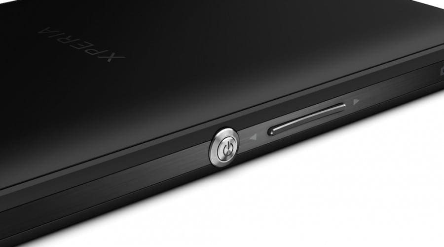 Sony Xperia ZR: Filmeaza la 1,5 de metri sub apa timp de 30 de minute
