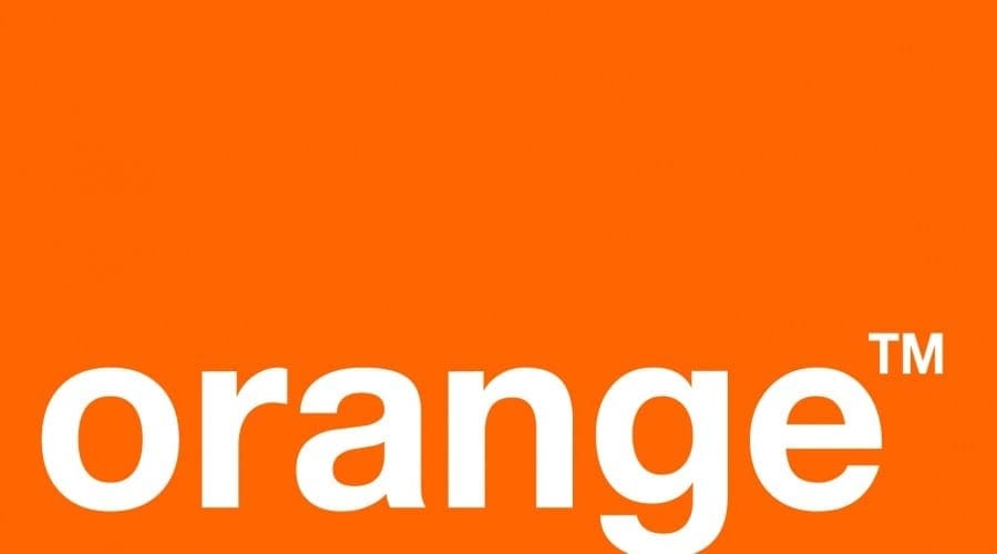 Orange oferă 200 de locuri de internship pentru studenți