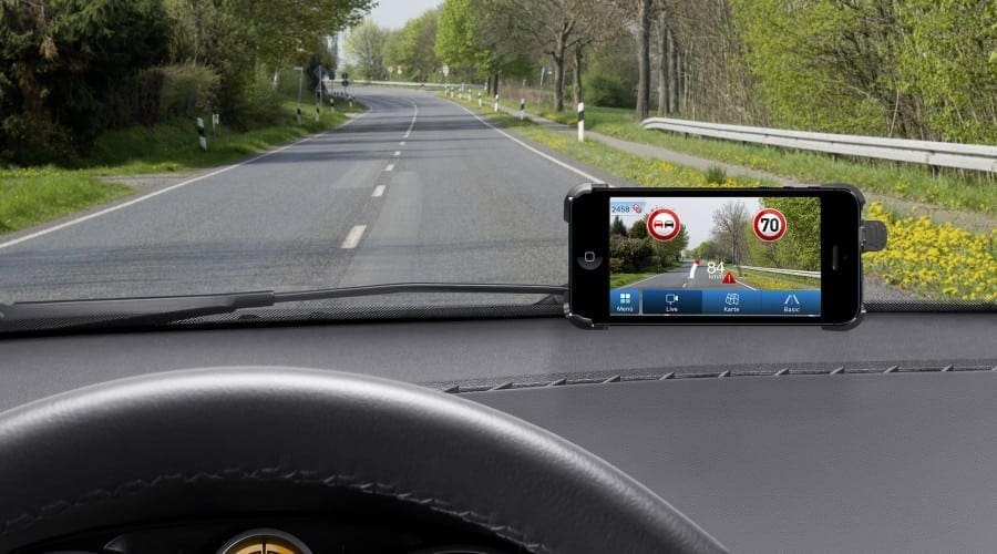 Aplicaţia pentru smartphone myDriveAssist de la Bosch îţi citește semnele de circulație