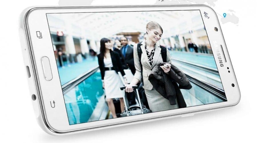 Samsung lansează Galaxy J5 și Galaxy J7, terminale ce dispun de cameră frontală cu bliț