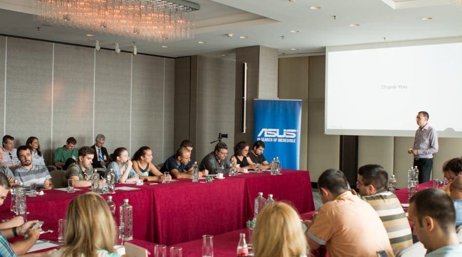 ASUS îți garantează fiabilitatea laptopurilor și a tabletelor sale