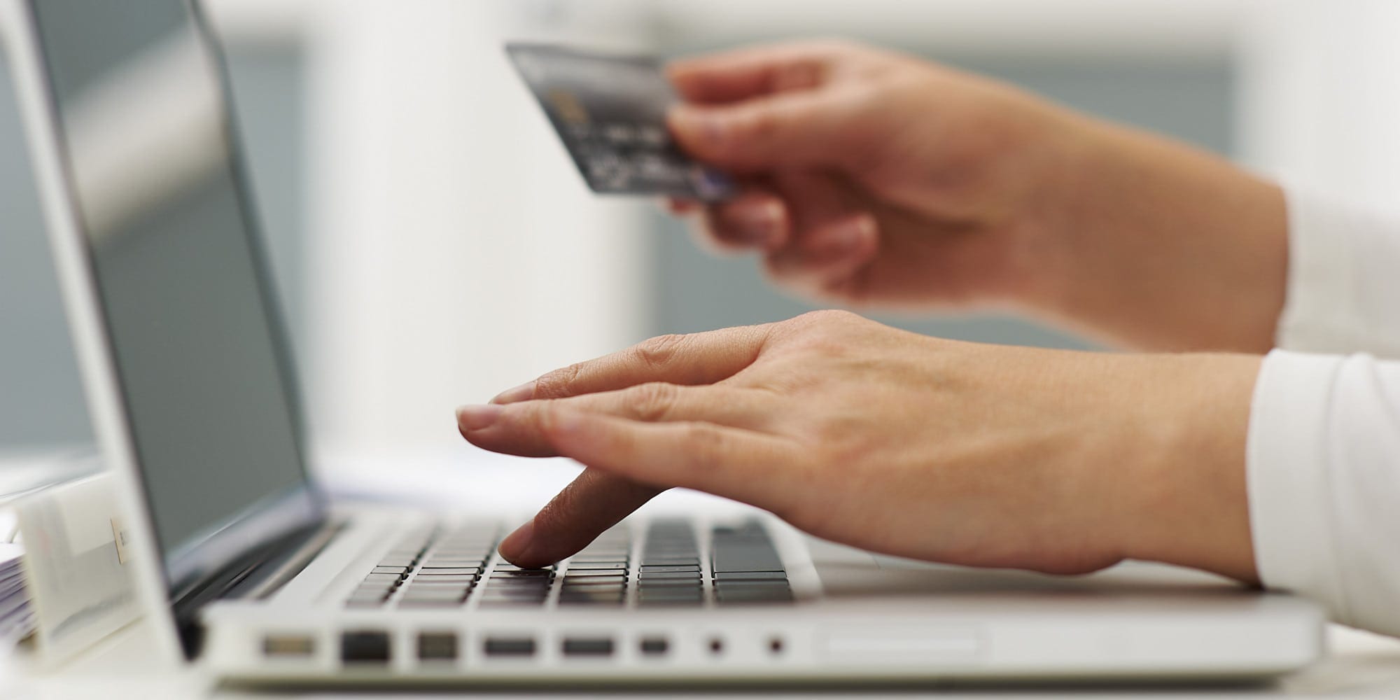 Studiu Epson: Clienții preferă cumpărăturile online