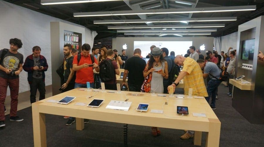 eMAG a expediat în cinci zile 73% dintre comenzile de Black Friday