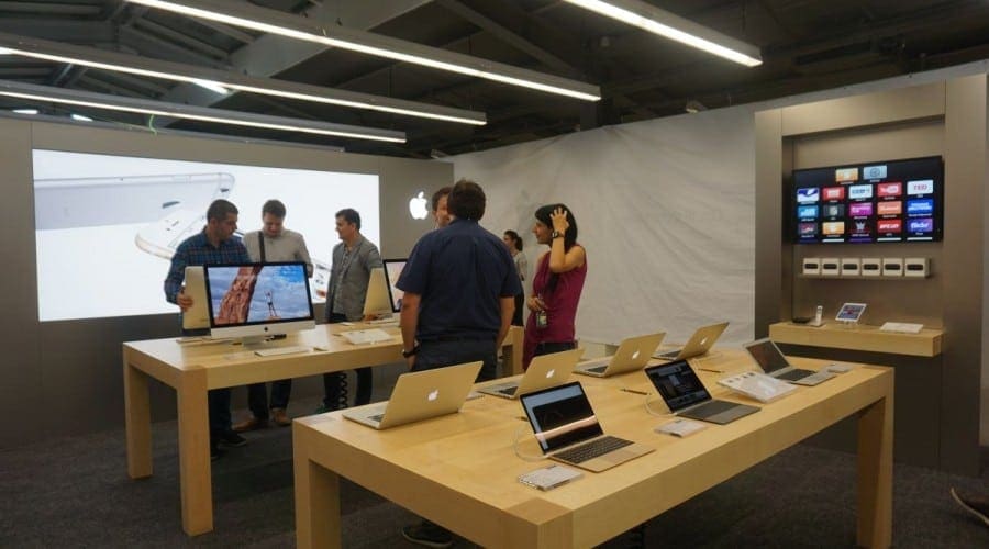 eMAG deschide primul Apple Shop din România