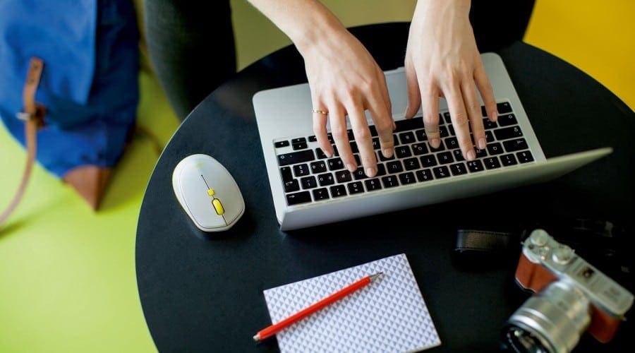 Descoperă noua tastatură și noul mouse de la Logitech