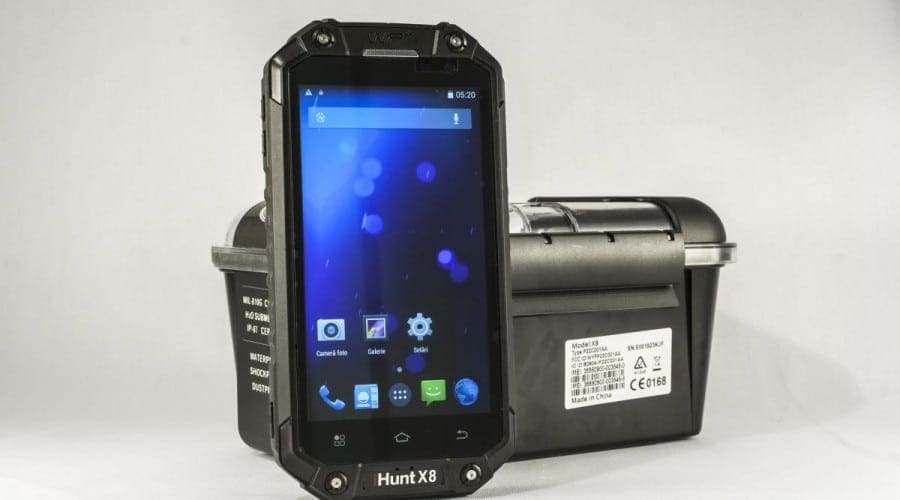 iHunt X8 review: Smartphone rugged cu funcție Walkie talkie