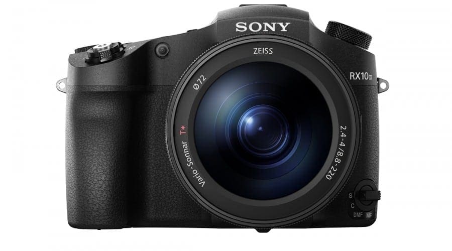 Noua cameră bridge Sony RX10 III are un obiectiv super-telefoto de 24-600mm