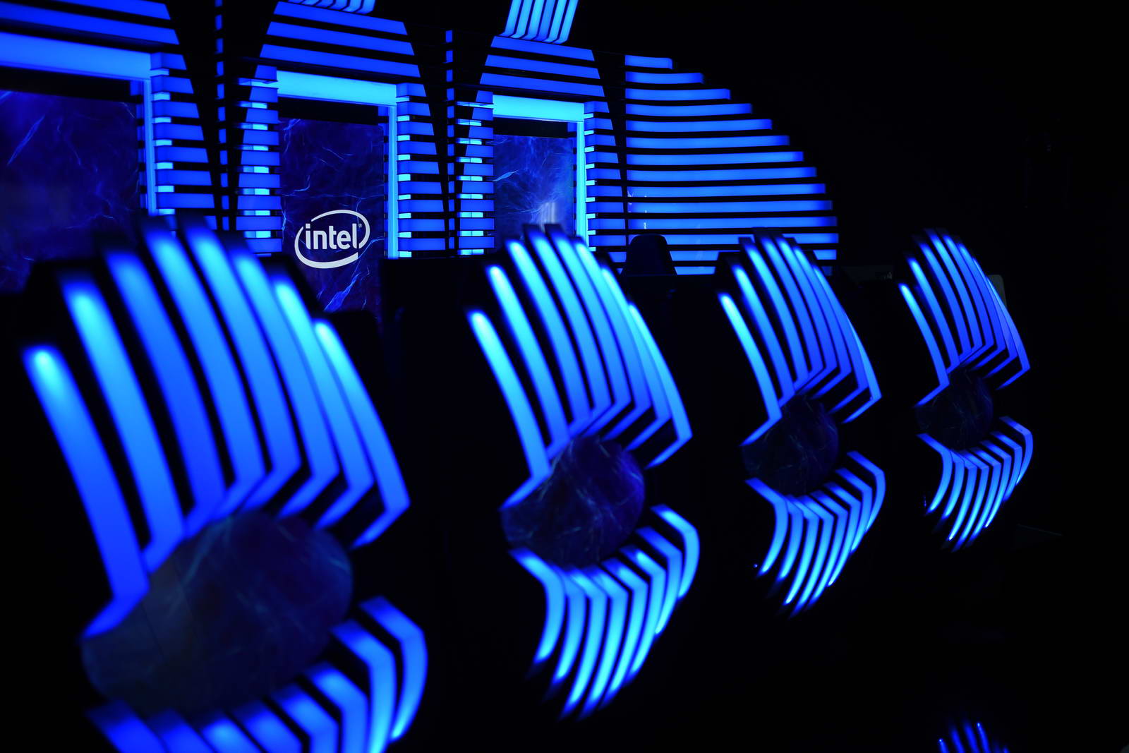 Intel a prezentat NUC Kit NUC6i7KYK,  mini PC-ul dedicat segmentului de gaming