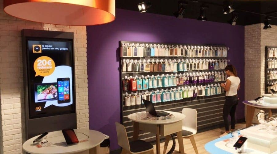 Orange deschide un nou smart store în București