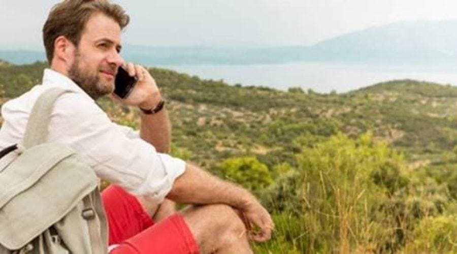 Faceți concediul în străinătate? Atenție la convorbirile în roaming