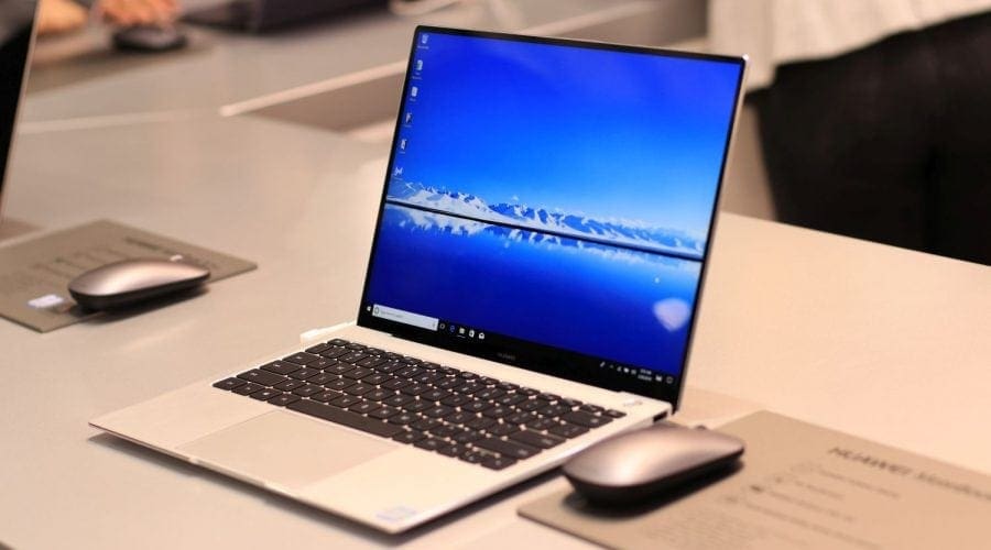 MWC 2018: Huawei lansează MateBook X Pro, un notebook cu camera integrată în tastatură