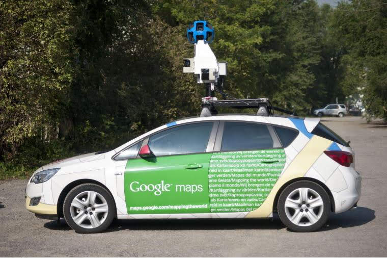 Mașinile Google Street View, revin pe drumurile noastre
