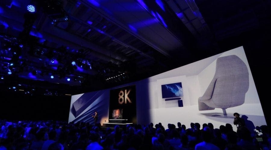 IFA 2018: Samsung lansează primele televizoare comerciale cu rezoluție 8K și inteligență artificială
