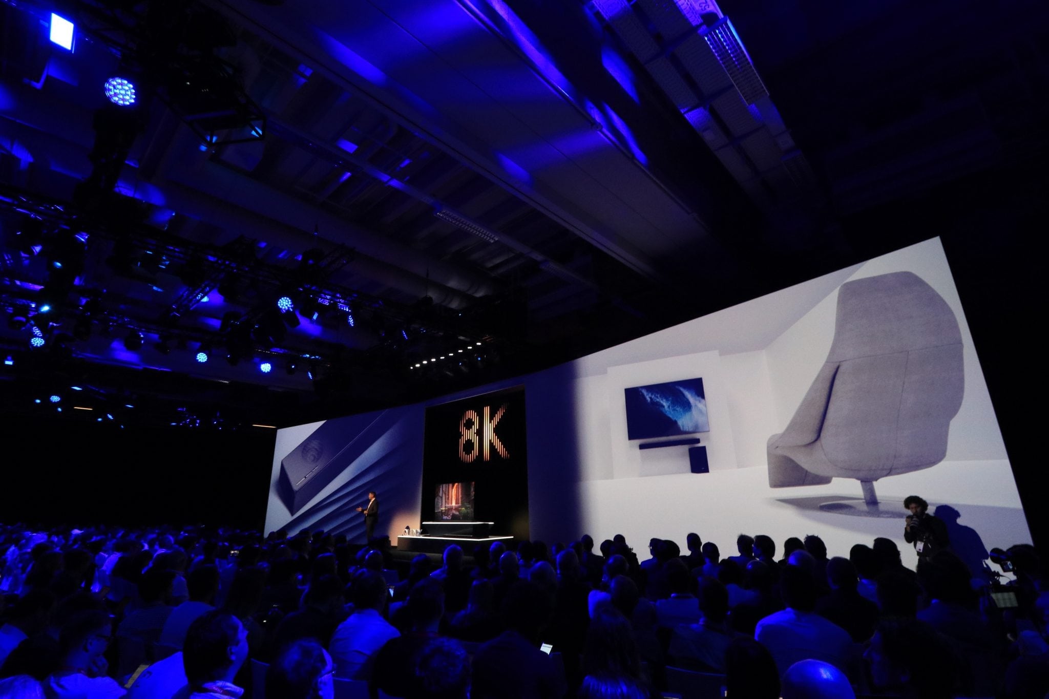 IFA 2018: Samsung lansează primele televizoare comerciale cu rezoluție 8K și inteligență artificială