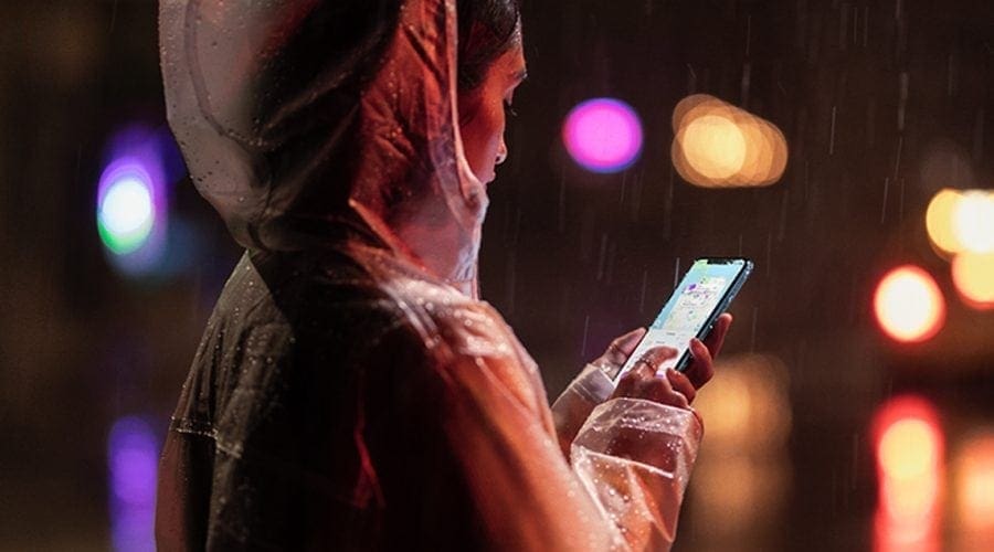 Apple a lansat iPhone Xr, un smartphone mai ieftin și mai colorat