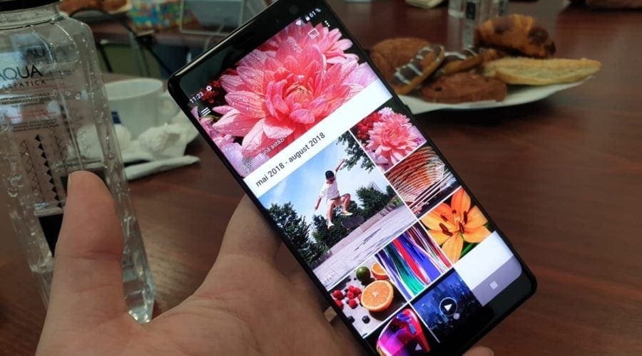 Sony Xperia XZ3 este disponibil la precomandă, cu livrare din 5 octombrie. Vezi promoțiile disponibile