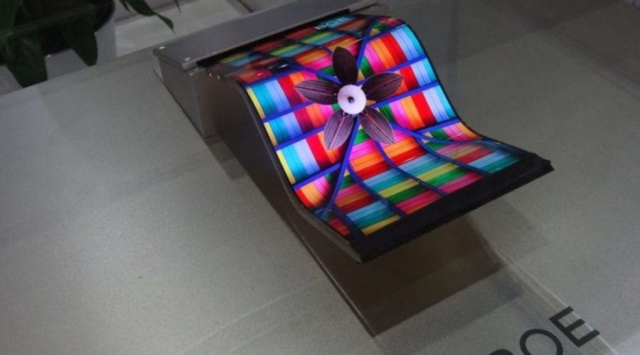 Apple testează ecranele flexibile semnate BOE