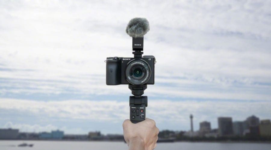 Sony prezintă noul grip GP-VPT2BT