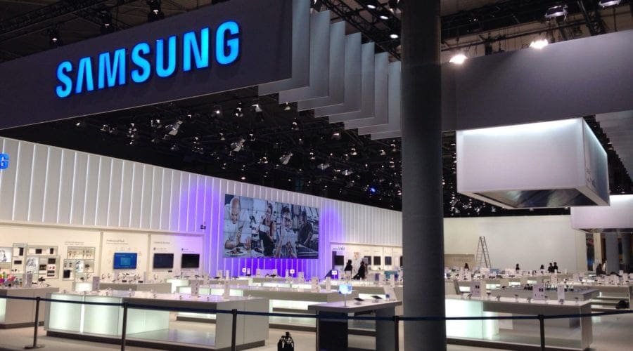 Samsung ar putea dezvoltă ecrane pliabile pentru Oppo, Xiaomi și Google