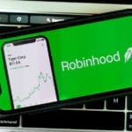 Robinhood a blocat tranzacţionarea pe GameStop. Cât de mult a crescut prețul acțiunilor