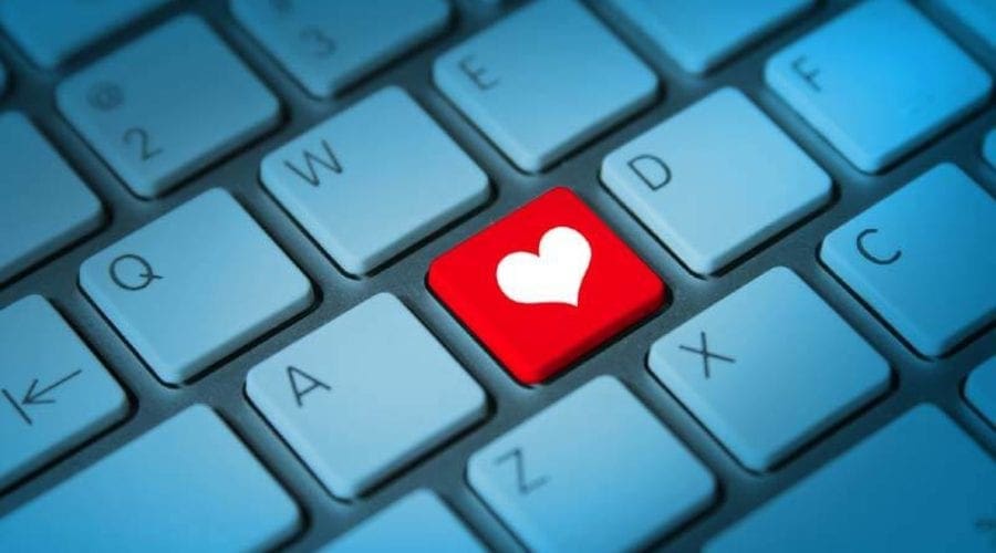Cadouri Valentine’s Day pentru ea. Ce gadget-uri să alegi pentru 14 februarie