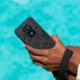 Motorola lansează primul său telefon rugged, Motorola defy, în parteneriat cu Bullitt