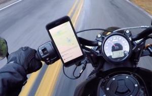 Apple spune că vibrațiile motocicletei pot deteriora camerele iPhone