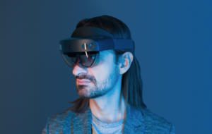 CES 2022: Qualcomm lucrează cu Microsoft la un cip personalizat pentru ochelari AR