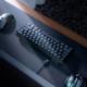 Razer lansează Huntsman Mini Analog, o tastatură compactă cu switch-uri optice analogice