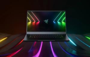Noul Razer Blade 15 este primul laptop cu ecran OLED de 240 Hz