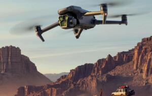 DJI Mavic 3 Pro este o nouă dronă pentru profesionişti, cu 3 camere la bord