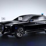 BMW prezintă modelul i7 Protection: vehicul electric care rezistă la explozii, foc de armă