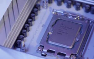 Intel renunță la Hyper-Threading pentru următoarea generație de procesoare