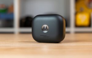 Moto Buds+ review: căști „Pro” la jumătate de preț