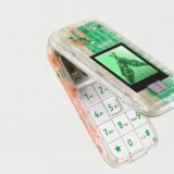 Nokia, Heineken și o casă de modă din Boston lansează un telefon cu clapă care nu face nimic special