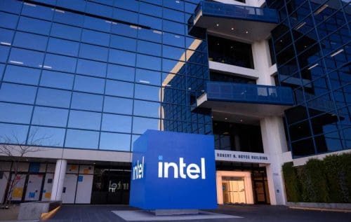 Intel ar putea deveni un adeversar neașteptat pentru TSMC pe piața semiconductorilor