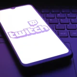 Twitch adaptează interfața pentru semănă mai mult cu TikTok și Reels