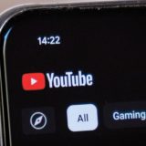 YouTube nu mai rulează în background dacă folosești alte browsere