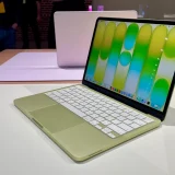 Primele teste MacBook Neo arată performanța comparativ cu alte modele ieftine