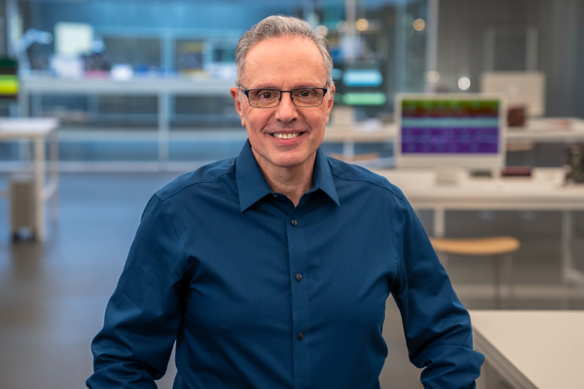 Johny Srouji, responsabil pentru Apple Silicon, preia divizia de hardware
