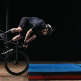 Un airbag pentru bicicliști este în faza finală dinaintea lansării