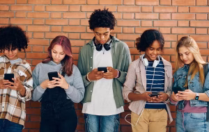 Europenii au realizat o aplicație de verificare a vârstei pentru blocarea minorilor pe rețele sociale