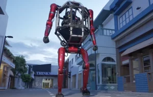 Pentru ”numai” 650.000$ poți avea propriul tău robot Transformer