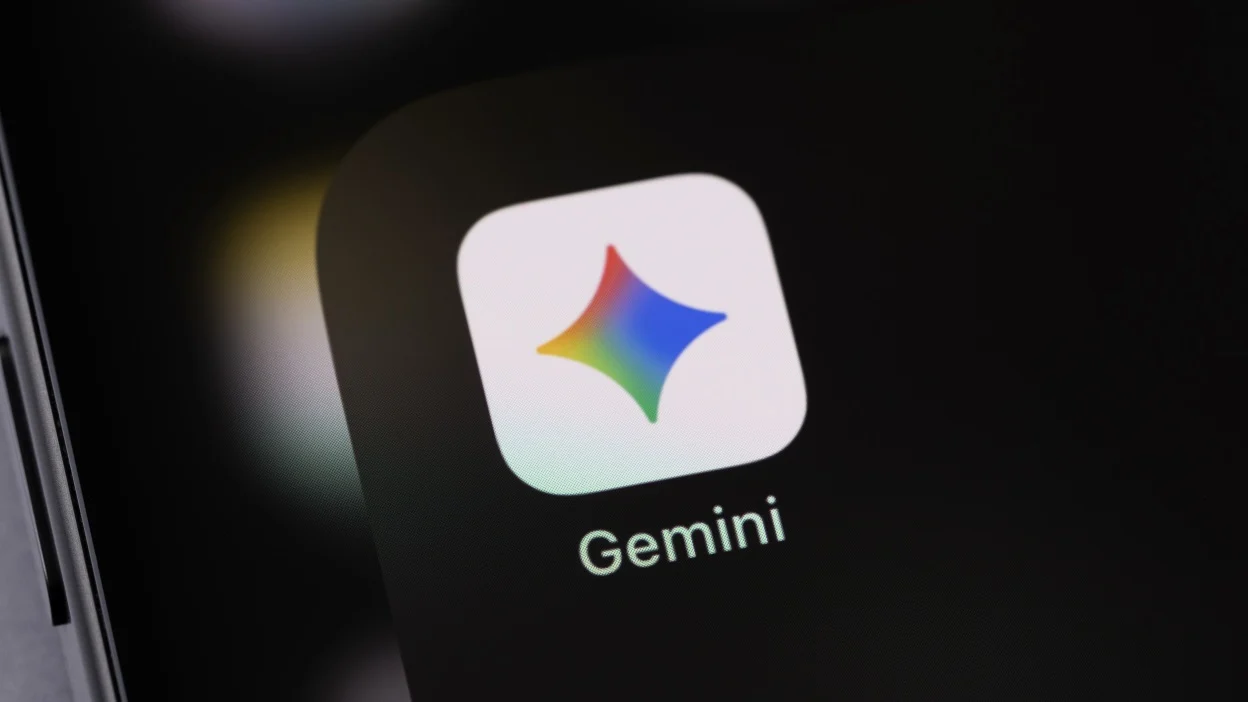 Gemini de la Google oferă noi "niveluri de gândire" AI