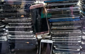 Cercetătorii au folosit telefoane vechi pentru a construi un data center mai performant decât tehnologiile dedicate