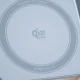 Producătorii de flagship-uri adoptă standardul de încărcare wireless Qi 50W