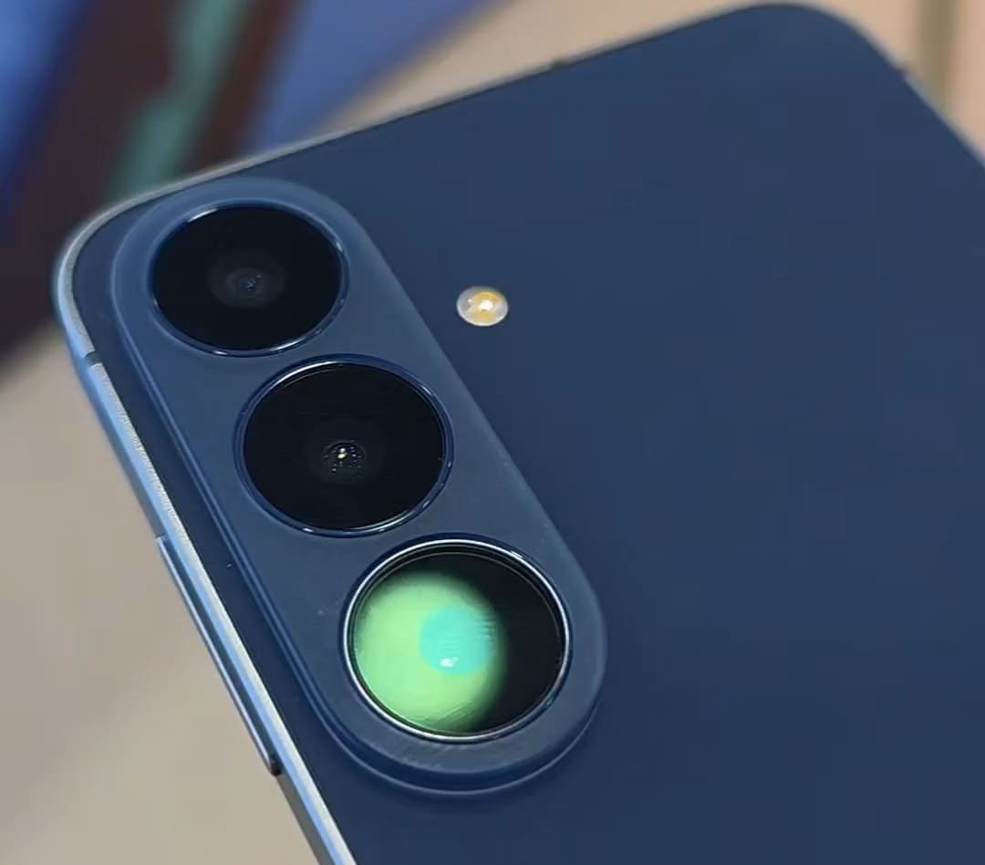 Galaxy S26 FE, deja filmat înaintea lansării. Ce arată primul hands-on