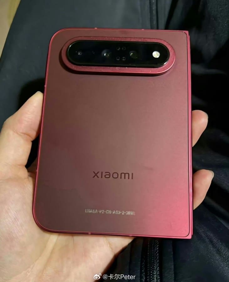 Xiaomi 18 Fold este noul nume pentru Mix Fold 5 și aduce formatul plat