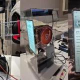 Un modder a transformat un smartphone în PC de gaming cu Linux