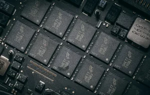 Micron prezintă memoria DDR6: lățime de bandă dublă în comparație cu DDR5 și un proces de fabricație mult mai complex